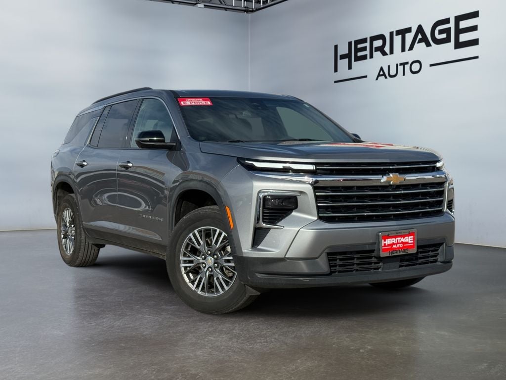 2024 Chevrolet Traverse LT