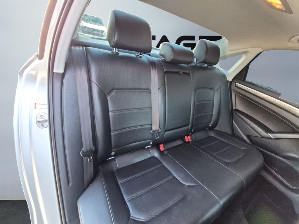 2016 Volkswagen Passat 1.8T SE